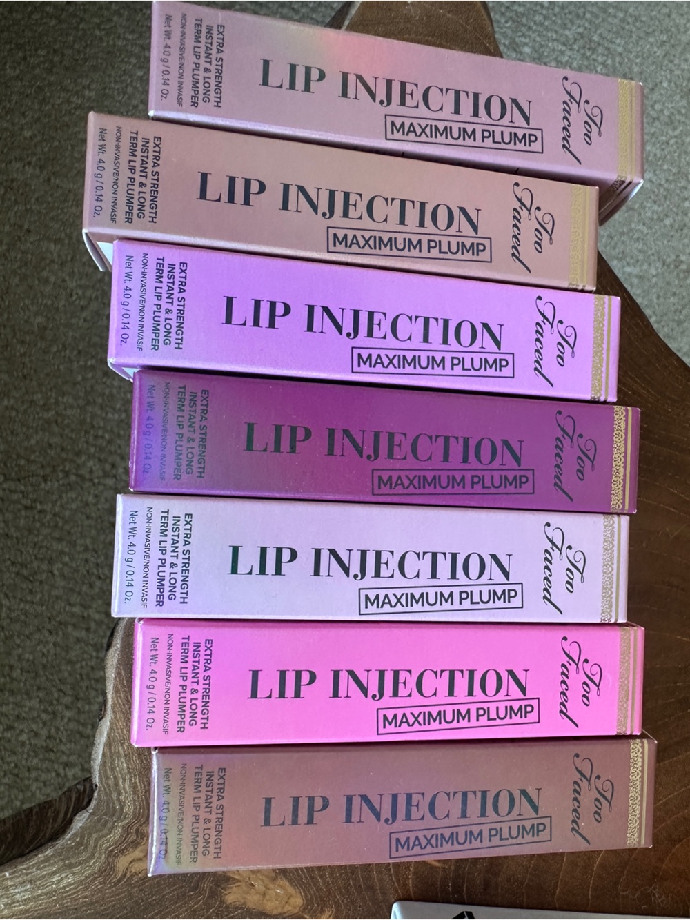 7 Full Size Too Faced Lip
Injection Maximum Plump Hydrating Lip Plumper